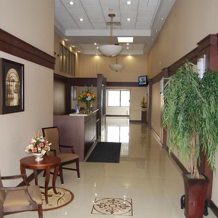 Days Inn By Wyndham ברמפטון מראה פנימי תמונה