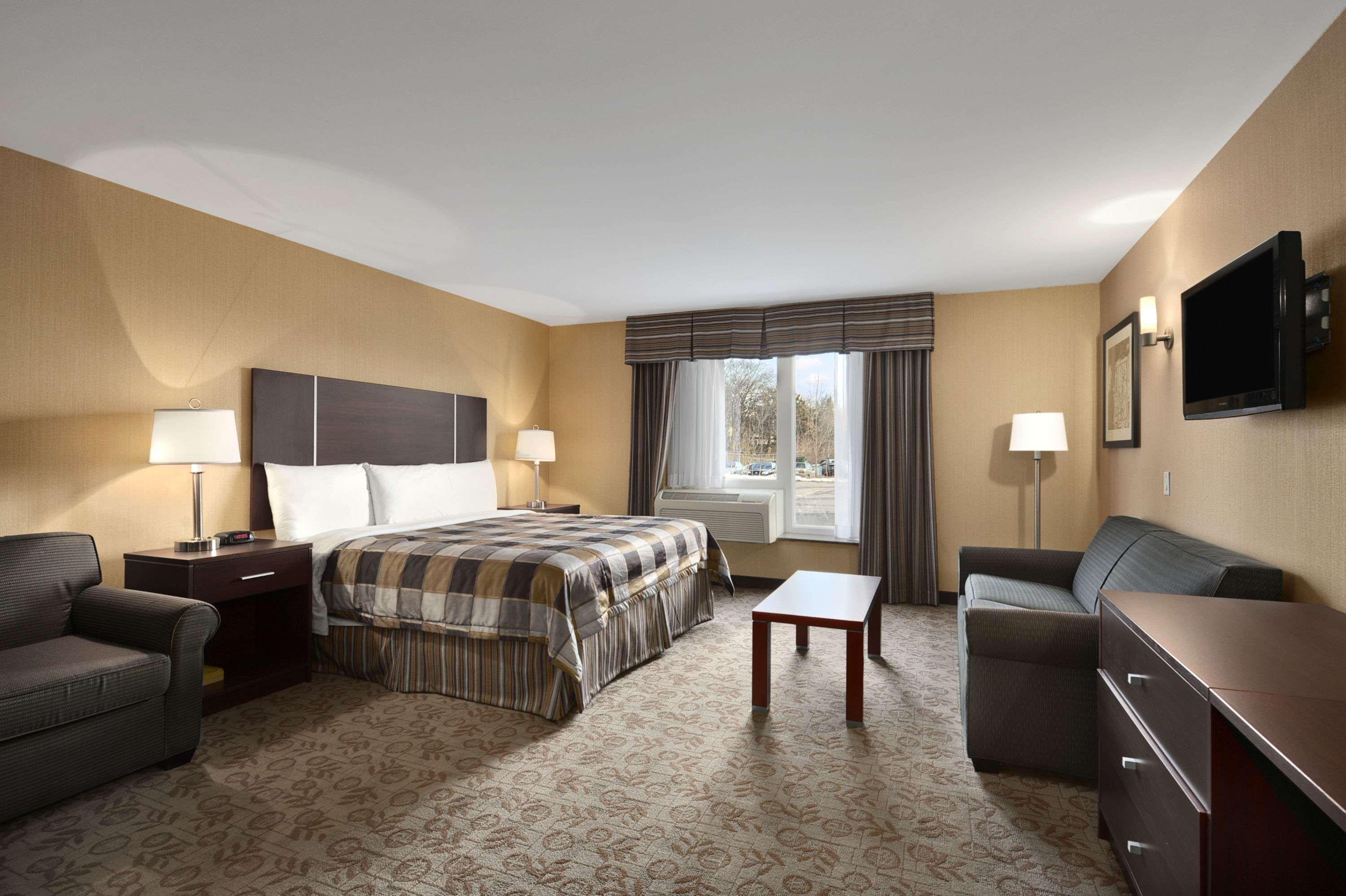 Days Inn By Wyndham ברמפטון מראה חיצוני תמונה