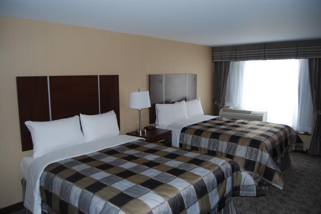 Days Inn By Wyndham ברמפטון מראה חיצוני תמונה